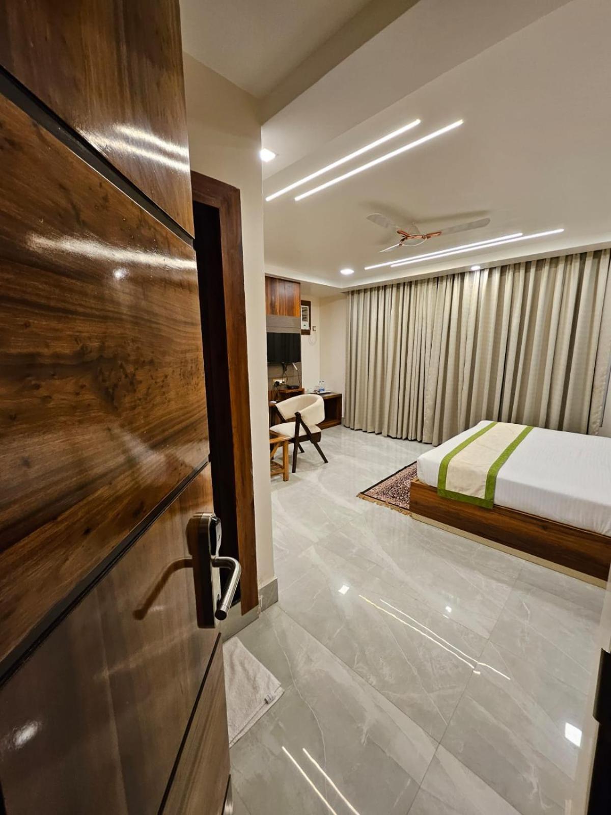 Hotel Maa Laxmi Palace Deoghar Kültér fotó