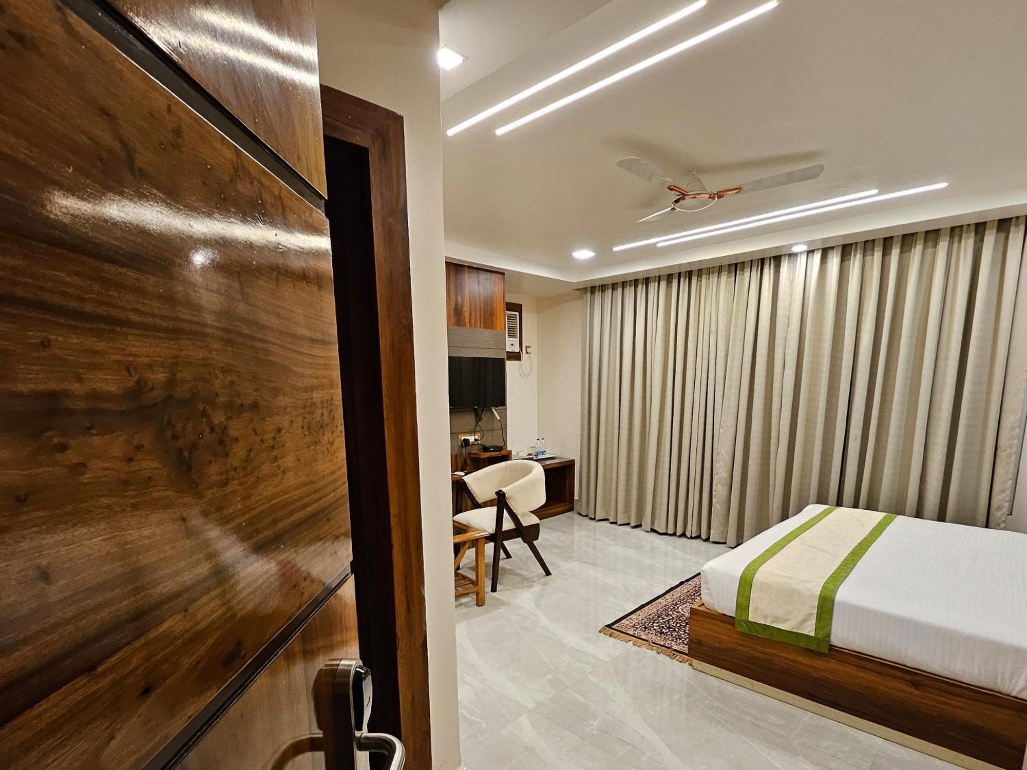 Hotel Maa Laxmi Palace Deoghar Kültér fotó