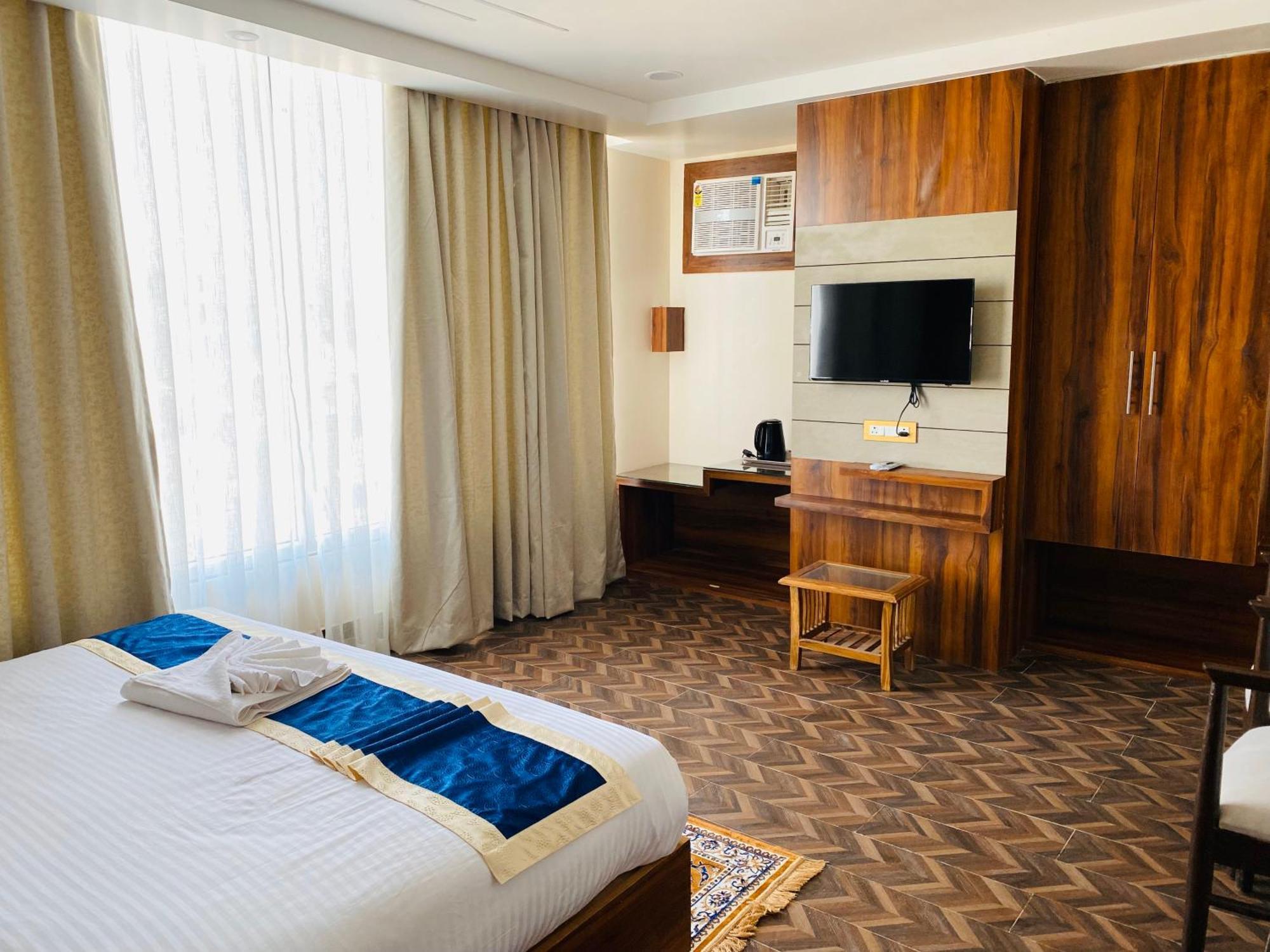 Hotel Maa Laxmi Palace Deoghar Kültér fotó