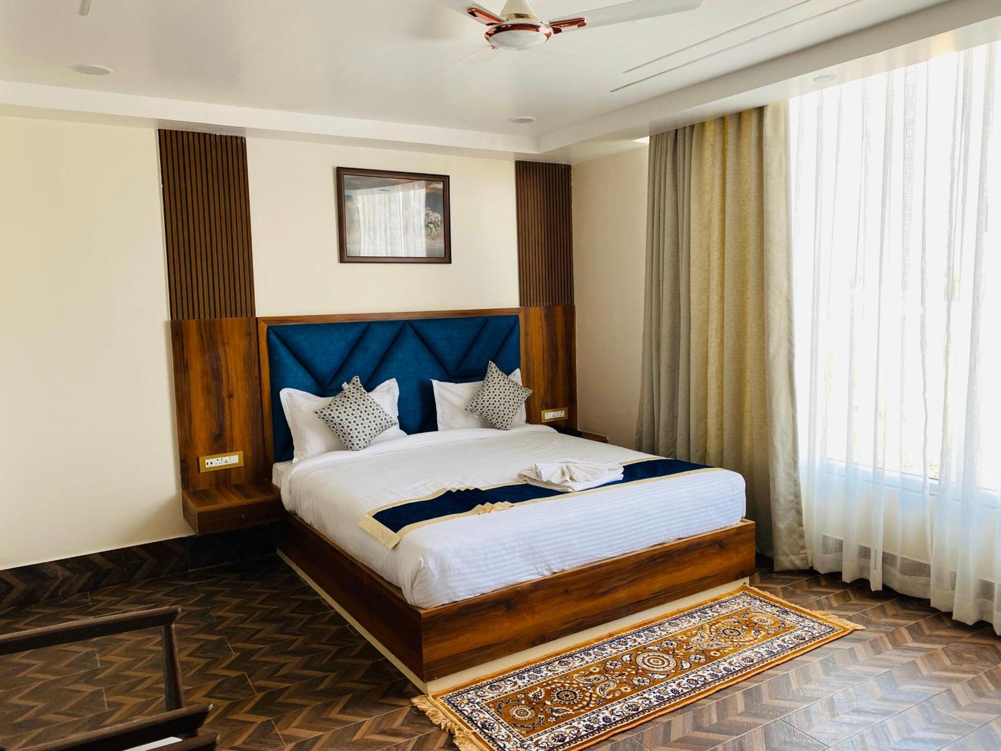 Hotel Maa Laxmi Palace Deoghar Kültér fotó