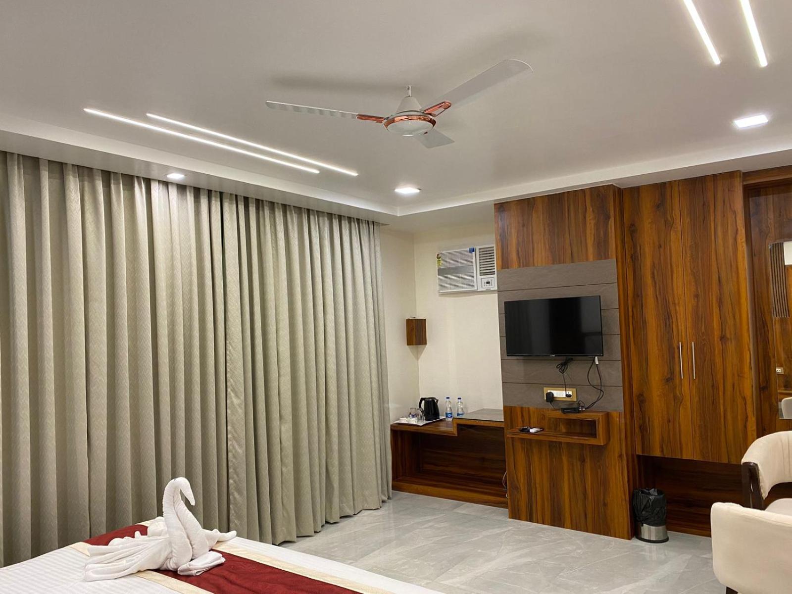 Hotel Maa Laxmi Palace Deoghar Kültér fotó